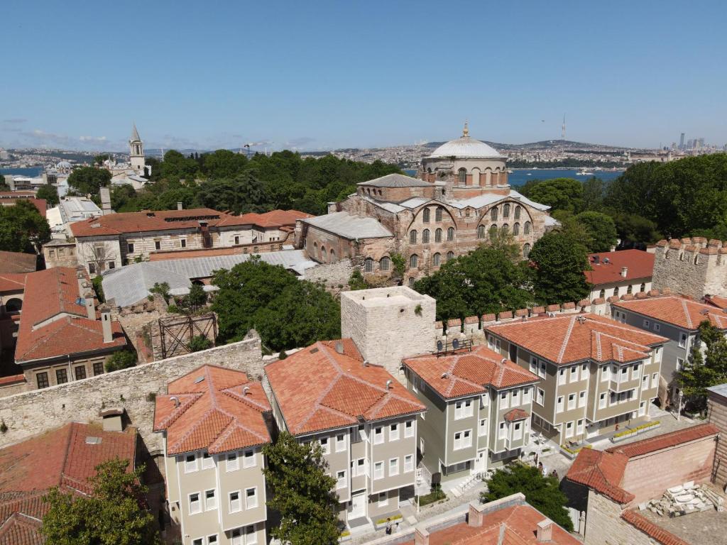 Hagia Sofia Mansions Istanbul, Curio Collection by Hilton